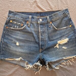 LEVI’S 501 Button Fly High Waisted Cutoff Shorts Medium Wash~sz 28